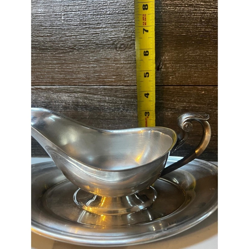 Vintage Pewter/Silverplate Gravy Boat with Attached Underplate Colonial MCM 80's - Picture 6 of 7